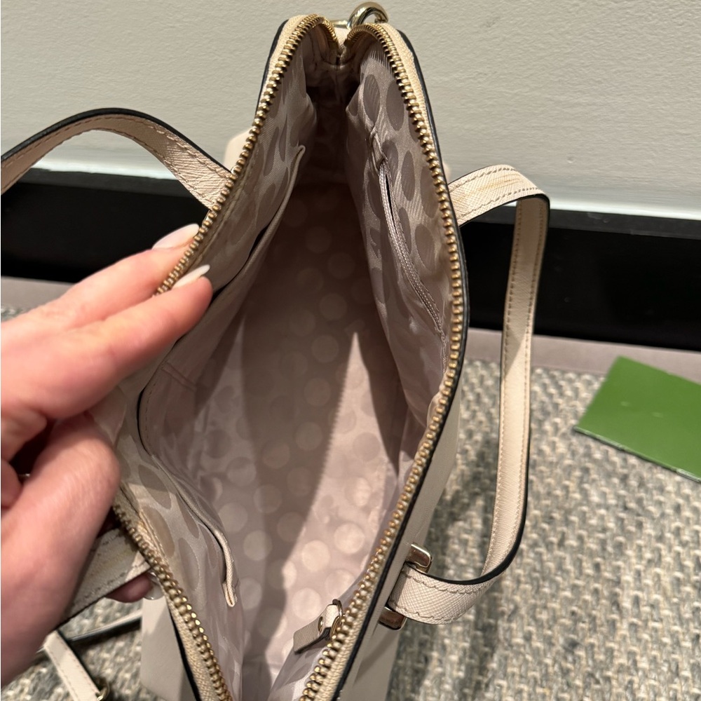 Kate Spade - Cedar Street Maise Satchel Gray Tote Bag with Structured Design - Picture 12 of 14